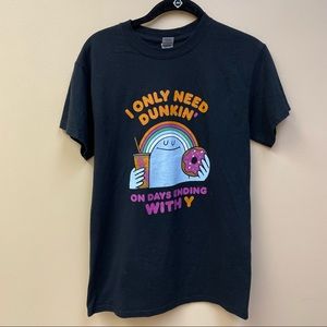 Dunkin Donuts graphic tee! Gildan size small 🍩☕️